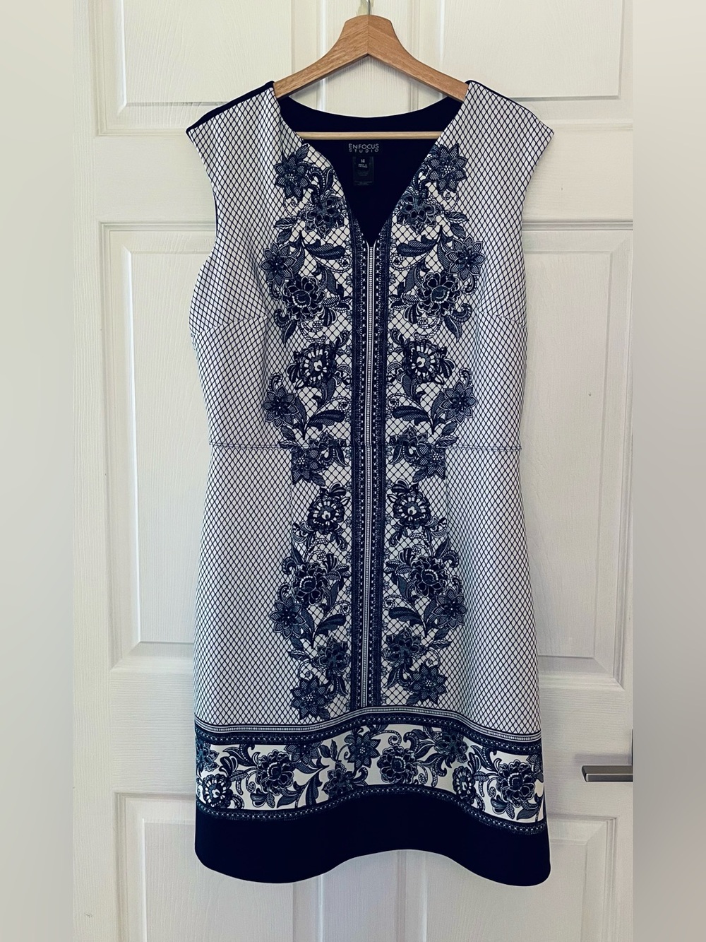 Enfocus Studio White & Navy Floral Embroidery Boho Print Sheath Dress Size 14
